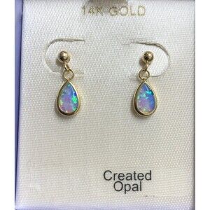 Vintage 14K Yellow Gold Teardrop Opal Earrings